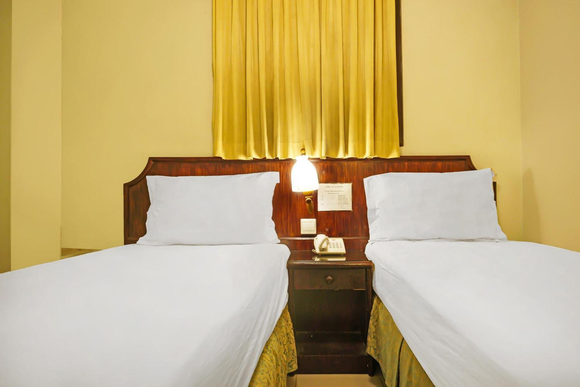 Super Oyo Collection O 92690 Hotel Limas Palembang Exterior foto