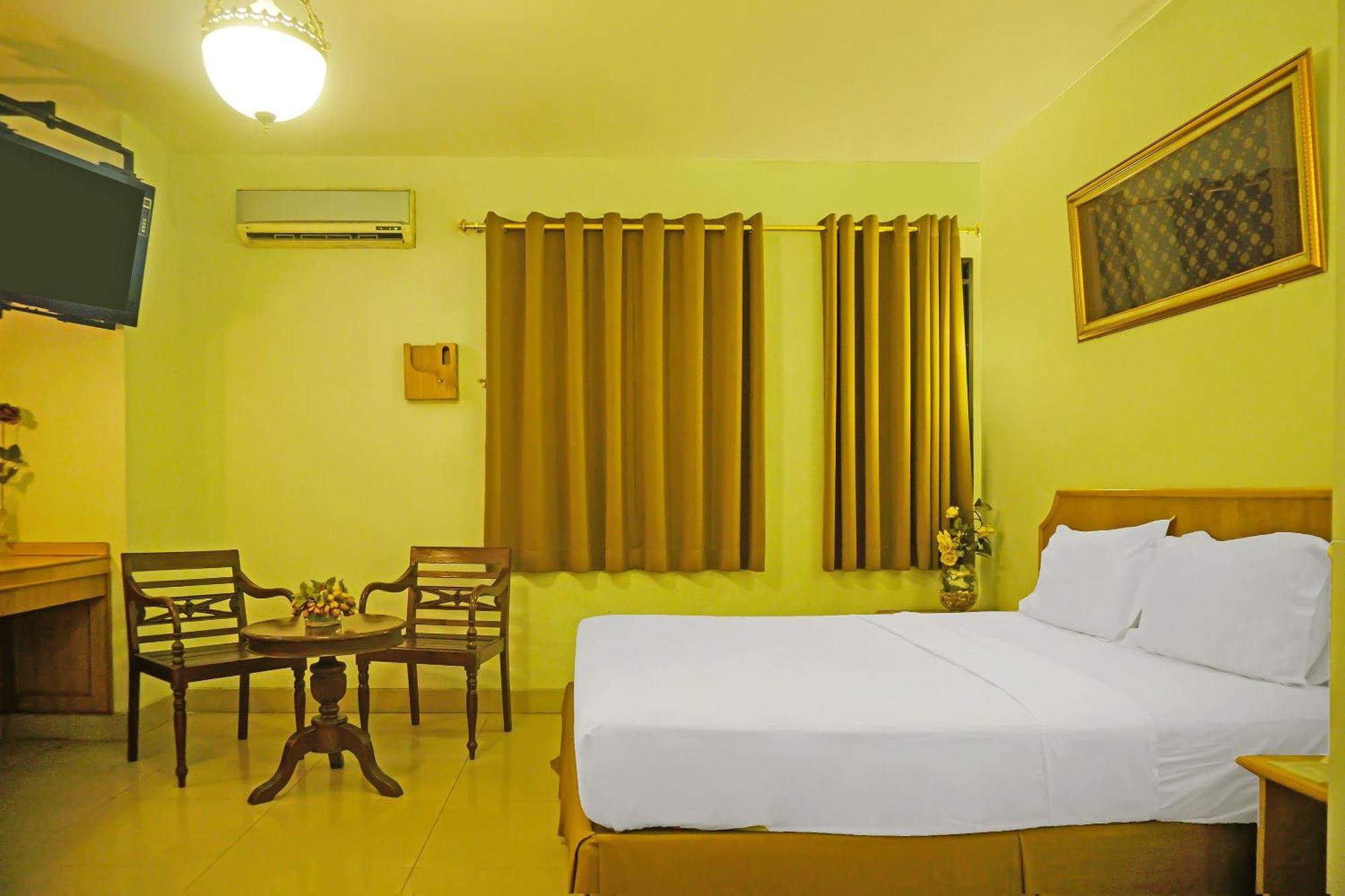 Super Oyo Collection O 92690 Hotel Limas Palembang Exterior foto