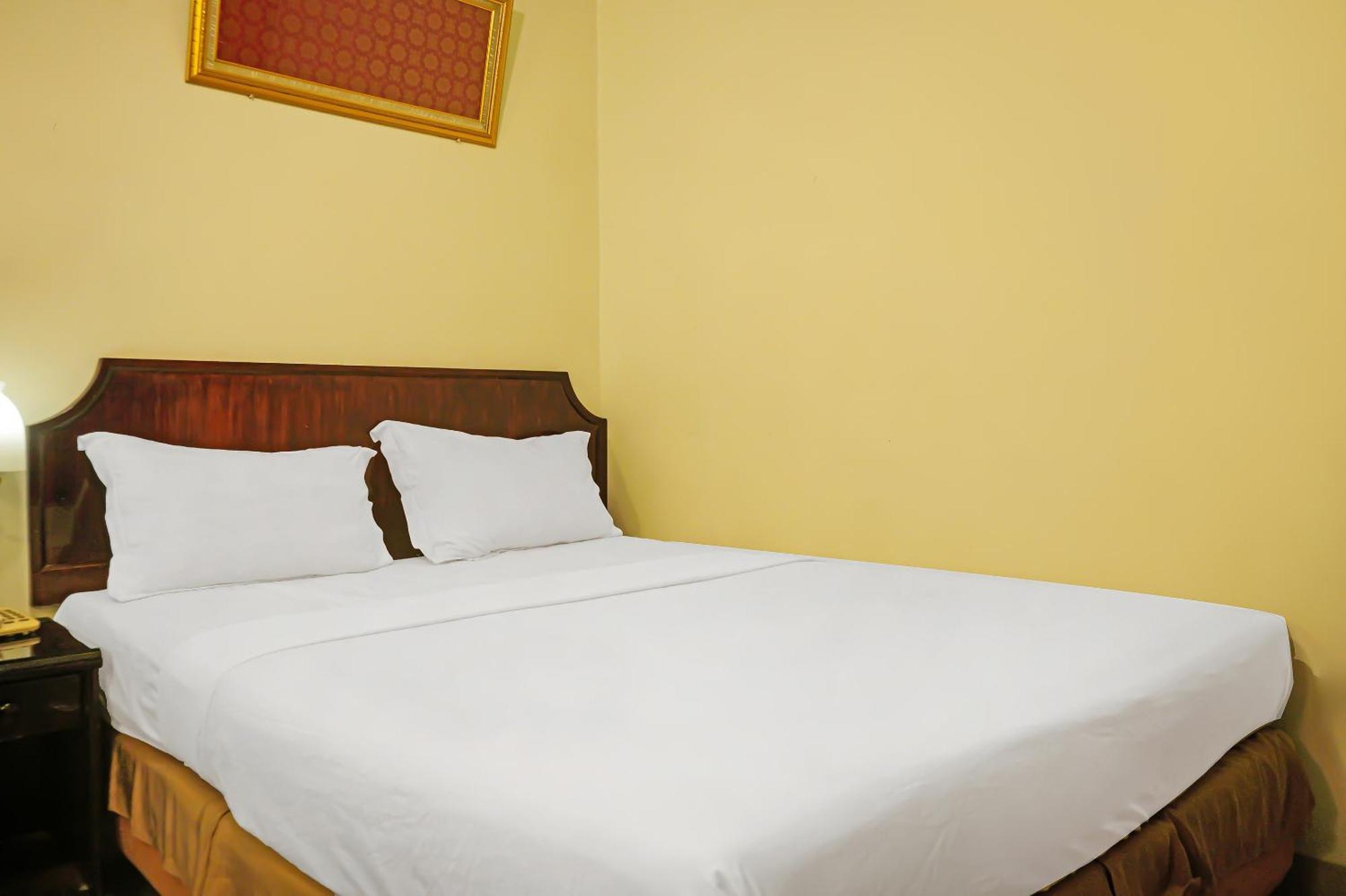 Super Oyo Collection O 92690 Hotel Limas Palembang Exterior foto